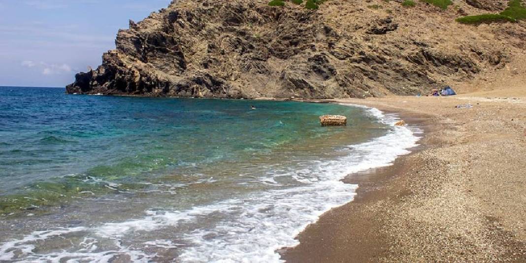 Yaz bitmeden burayı keşfedin! Doğanın saklı cenneti: Eşsiz koy iz bırakan manzarasıyla hafızalara kazınıyor 5